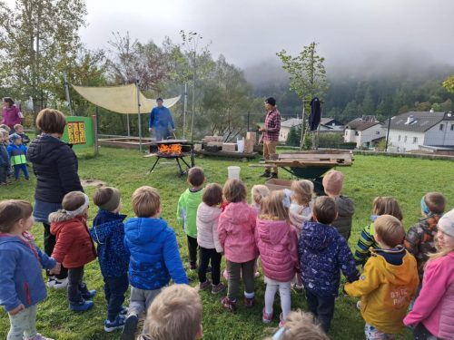 1b87001b-8c5f-4881-89bc-3d4b8e69f160